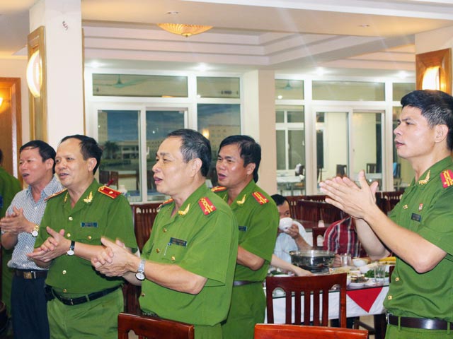 Các thành viên của đoàn Học viện CSND cùng giao lưu với đoàn Hà Nội