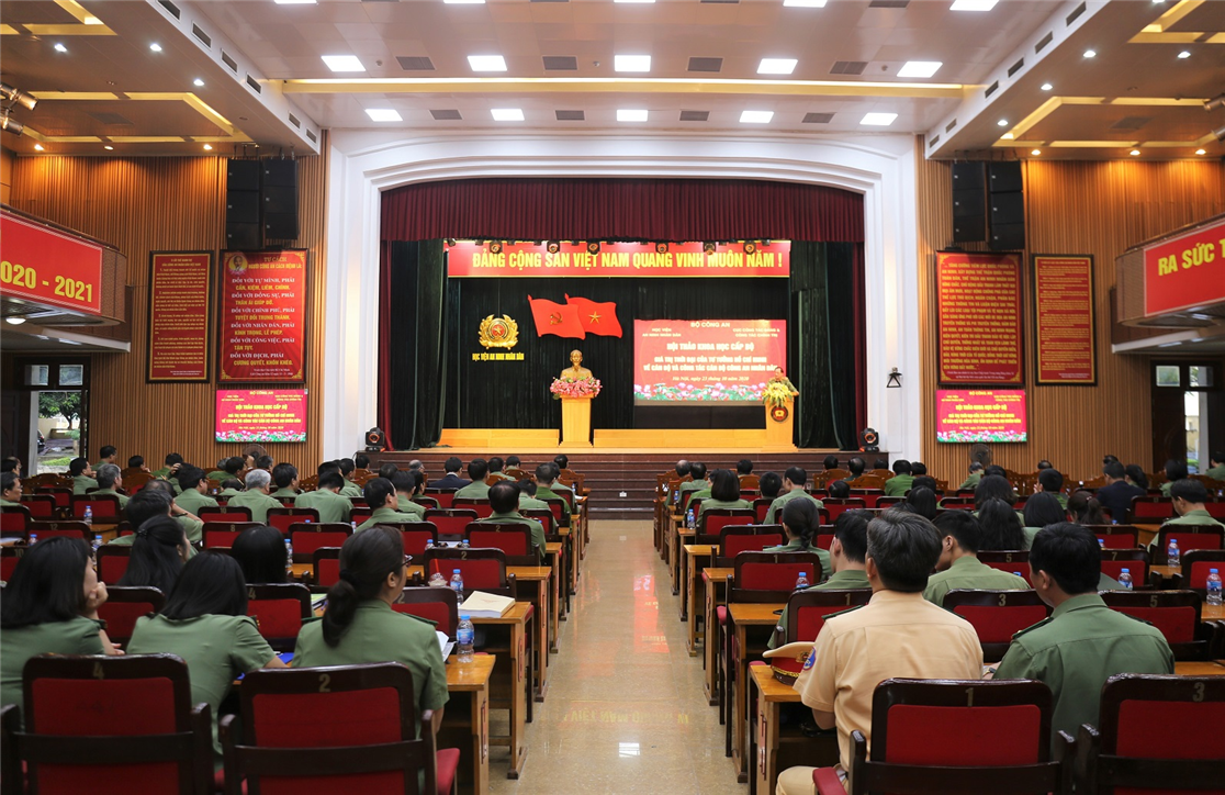 Hội thảo “Giá trị thời đại của tư tưởng Hồ Chí Minh về cán bộ và công tác cán bộ CAND”