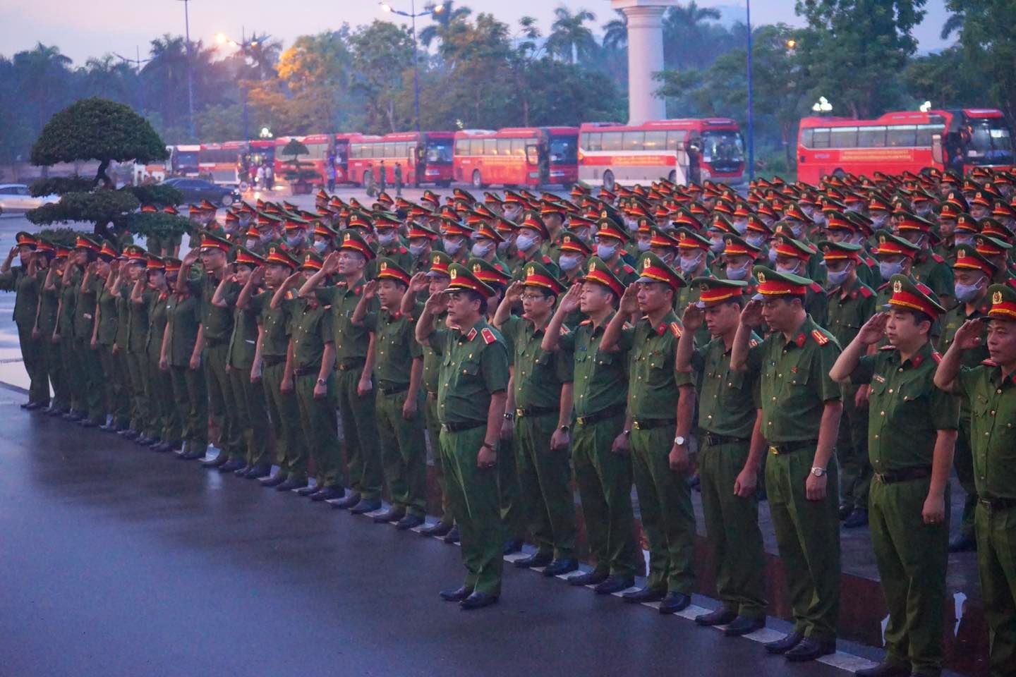 Học viên Cảnh sát nhân dân xuất quân tham gia thực hành chính trị – xã hội